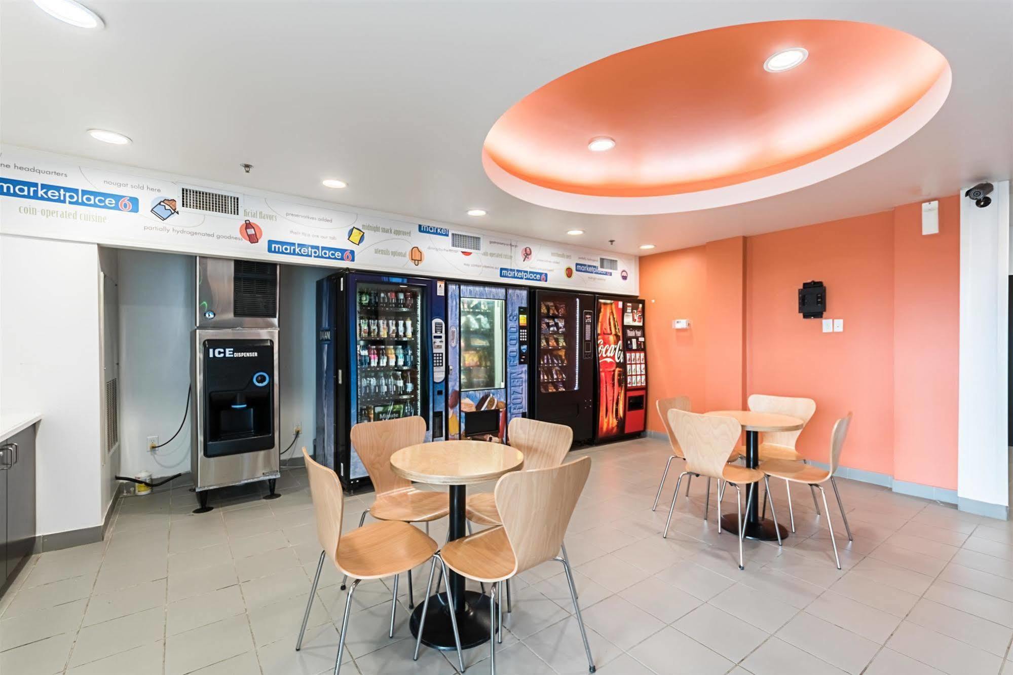 Motel 6-Moosomin, Sk Luaran gambar